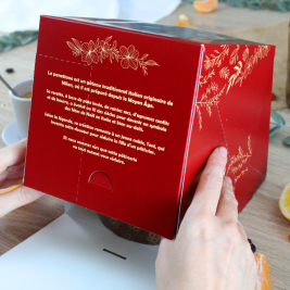Boîte à panettone rouge